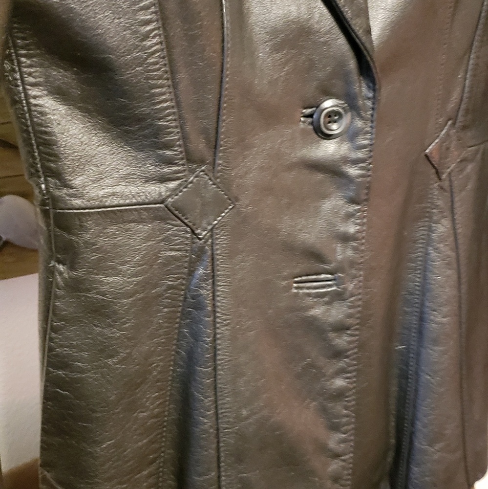 Leather jacket - Picture 3 of 4